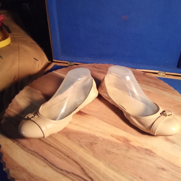 Cole Haan Women's Beige Ballet Leather Shoes # 41049 Sz.8.5B $40.00 - Picture 5 of 9